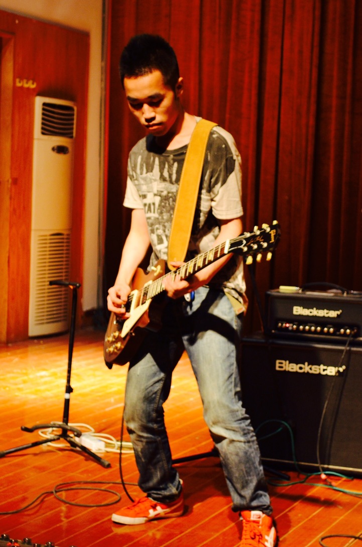 Live Performance at Nanjing University