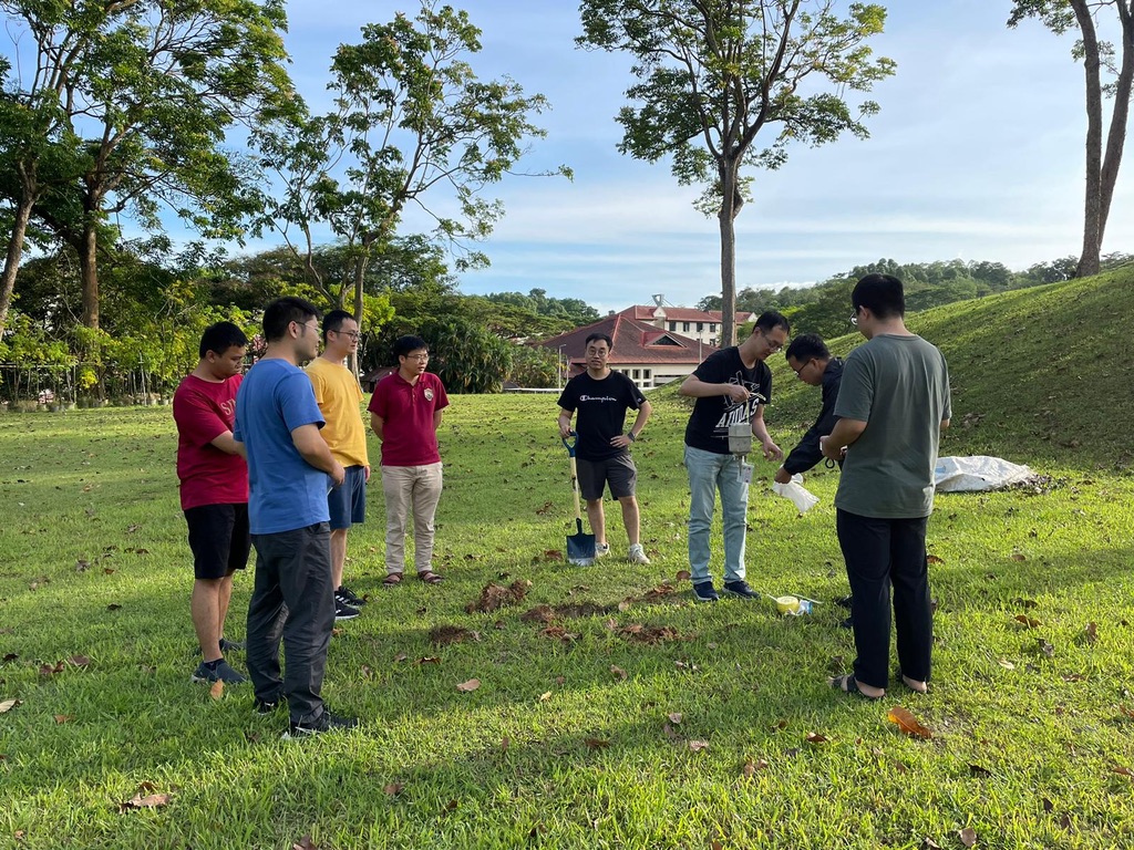 Short period seismic array deployment in Singapore for geothermal energy research. The guys from left to right are LI Tianjue, CHEY Chunfei, WU Shucheng (Now at CUG as associate professor), TONG Ping (the PI of this project), XU Mijian, CHEN Jing, WANG Dongdong, and HAO Shijie.